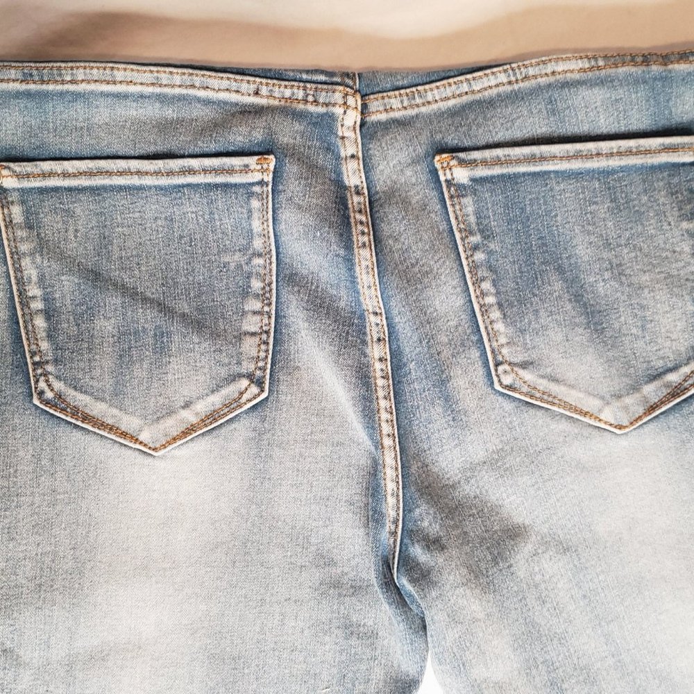 Designer Low Rise Jeans - Picture 6 of 7